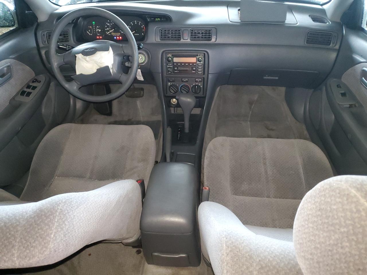 2000 Toyota Camry - Image 8