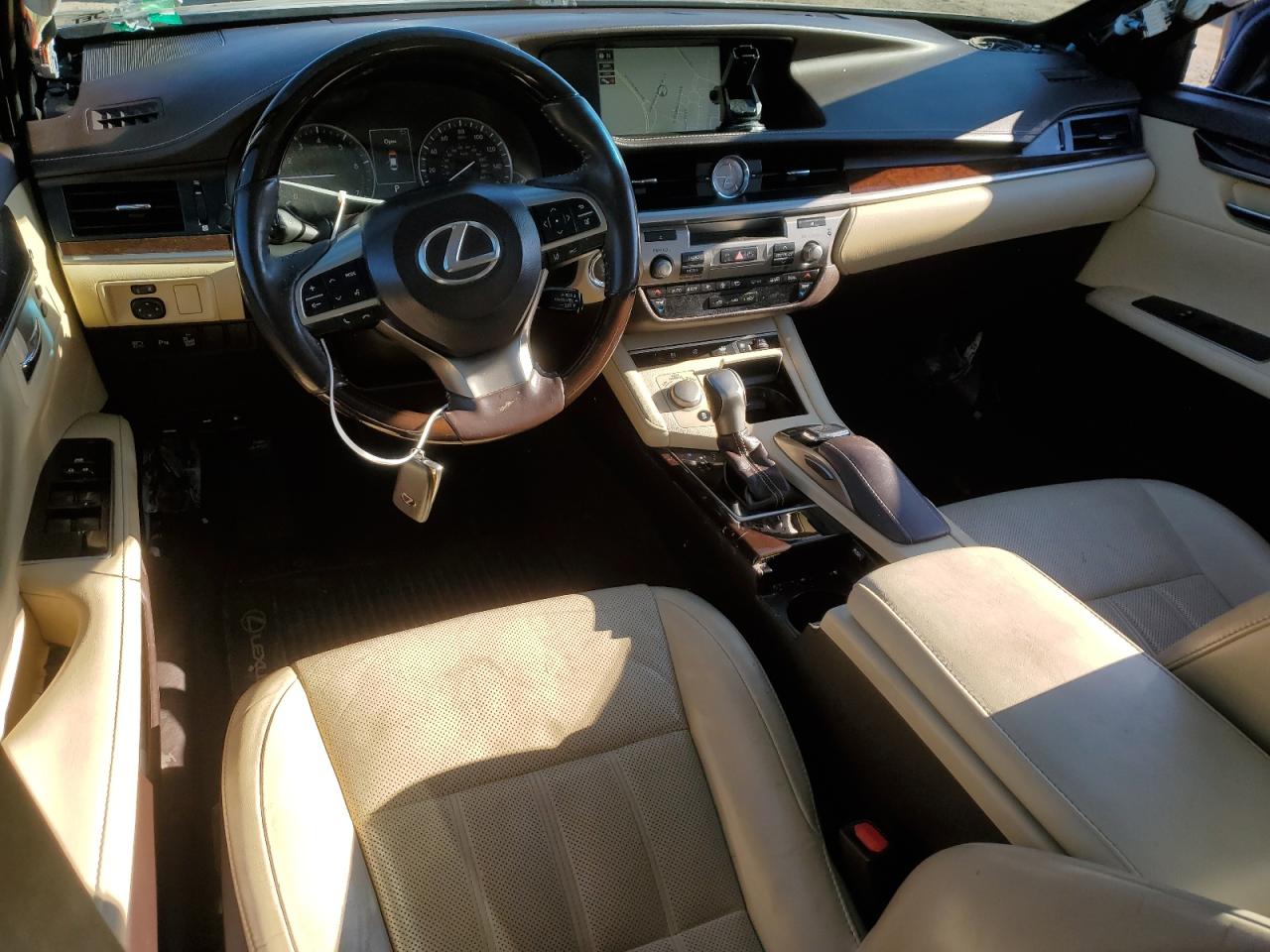 2017 Lexus ES - Image 8