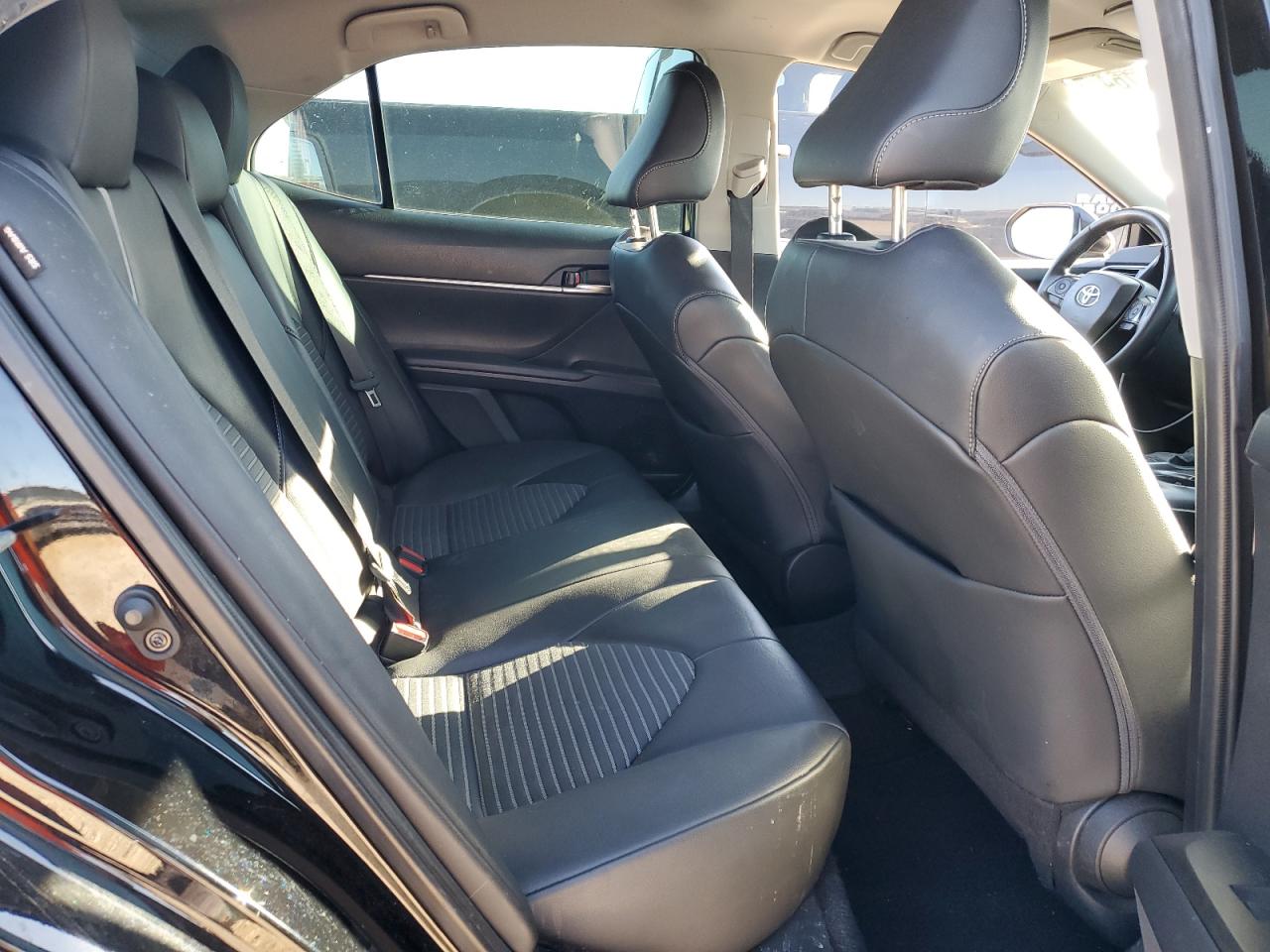 2022 Toyota Camry - Image 10