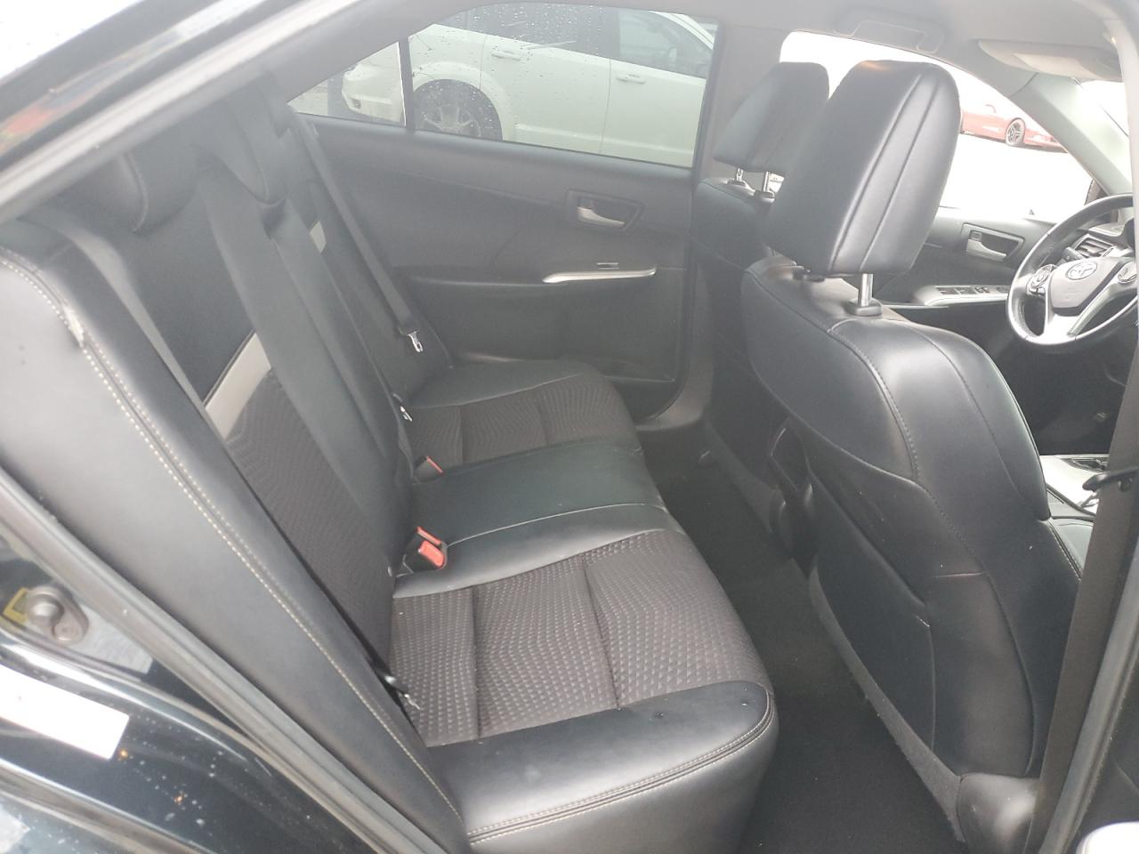 2014 Toyota Camry - Image 10