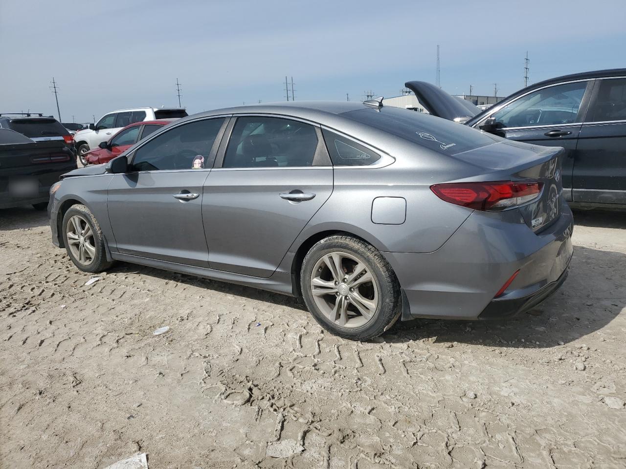 2018 Hyundai Sonata - Image 2