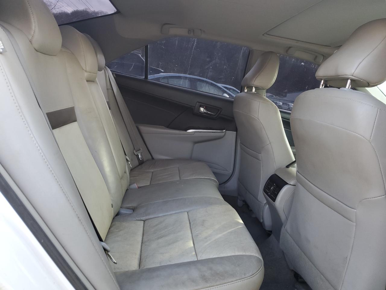 2014 Toyota Camry - Image 11