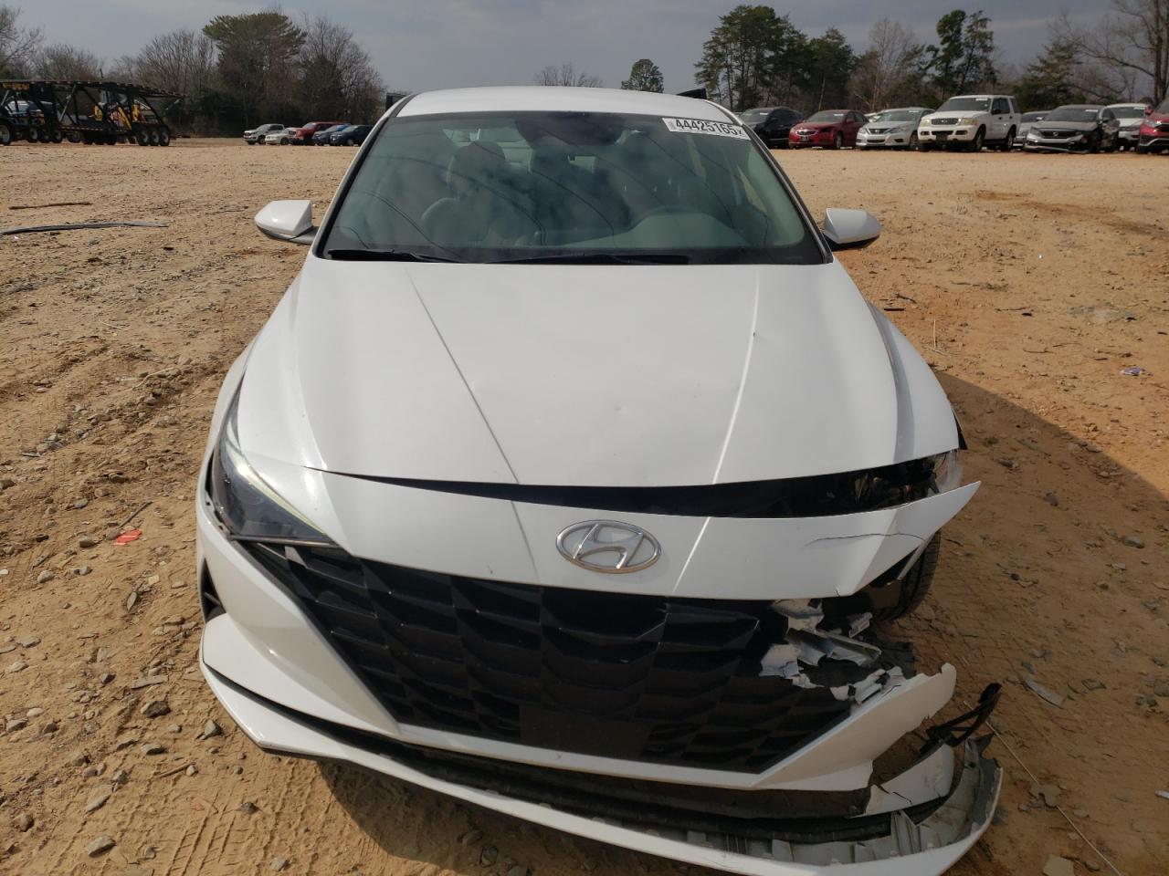 2021 Hyundai Elantra - Image 5