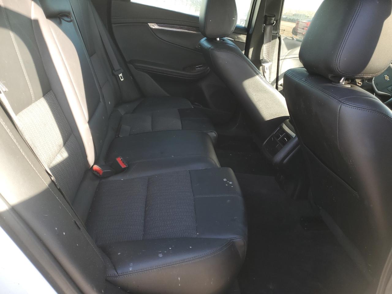 2015 Chevrolet Impala - Image 10