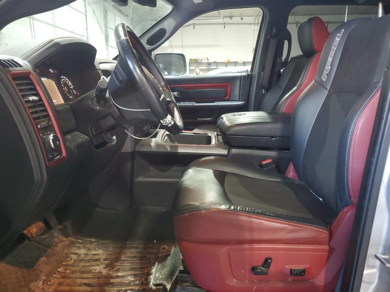 2015 RAM 1500 - Image 7