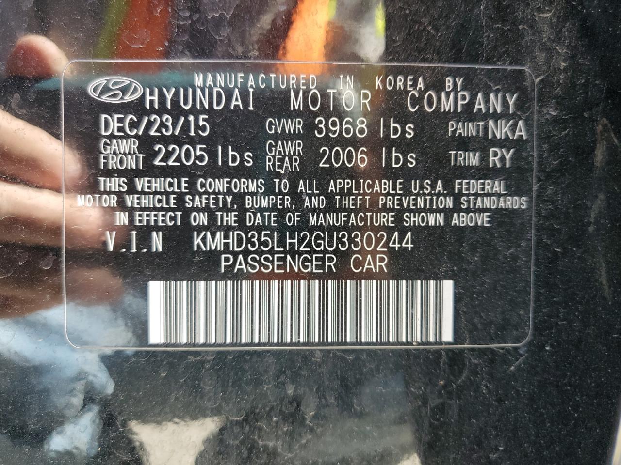 2016 Hyundai Elantra - Image 13