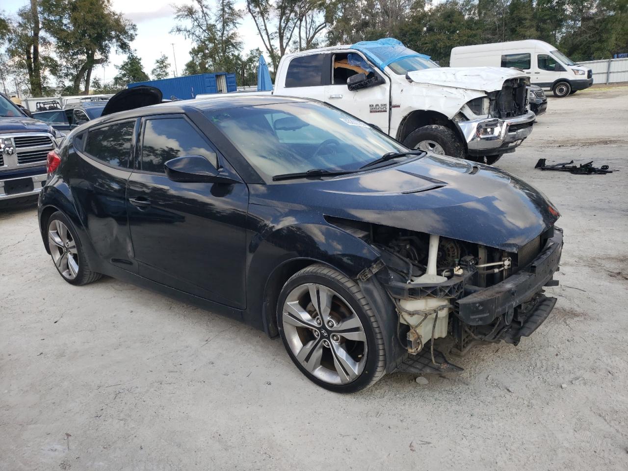 2012 Hyundai Veloster - Image 4