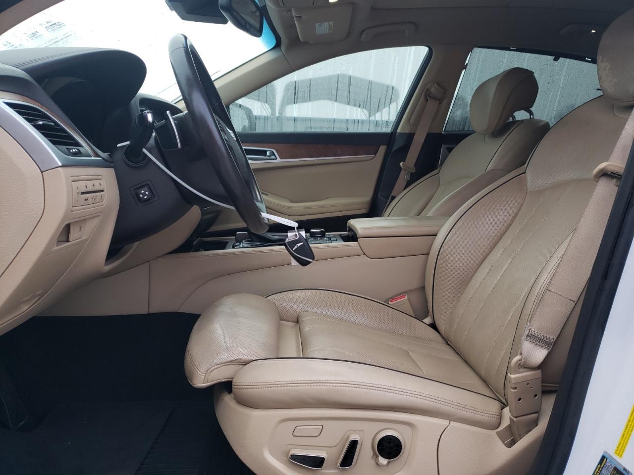 2015 Hyundai Genesis - Image 7