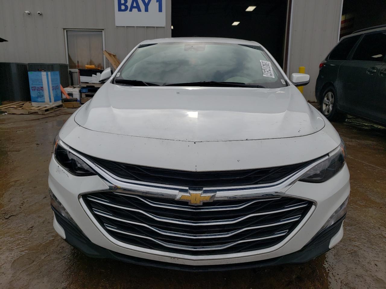 2023 Chevrolet Malibu - Image 5
