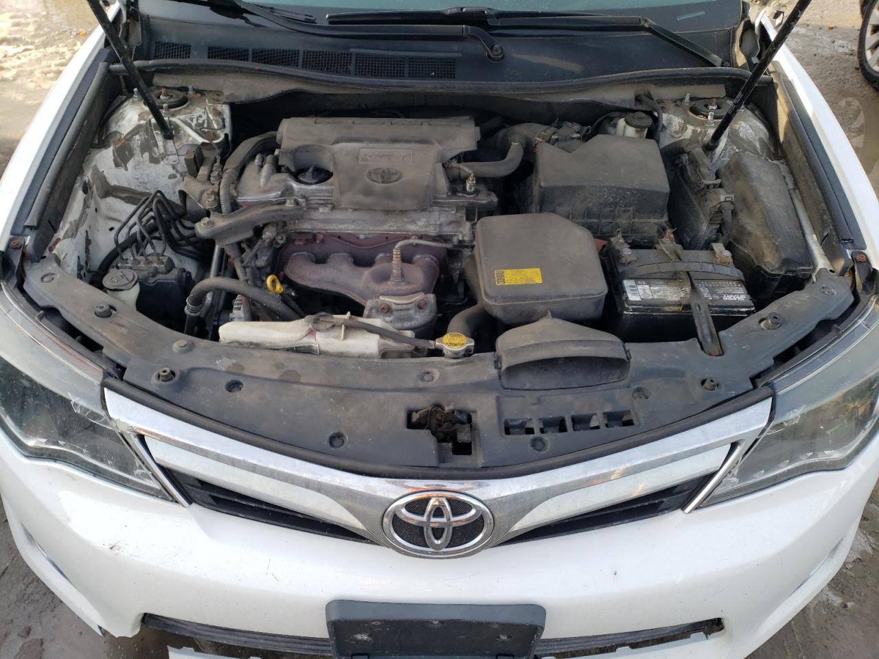 2012 Toyota Camry - Image 11