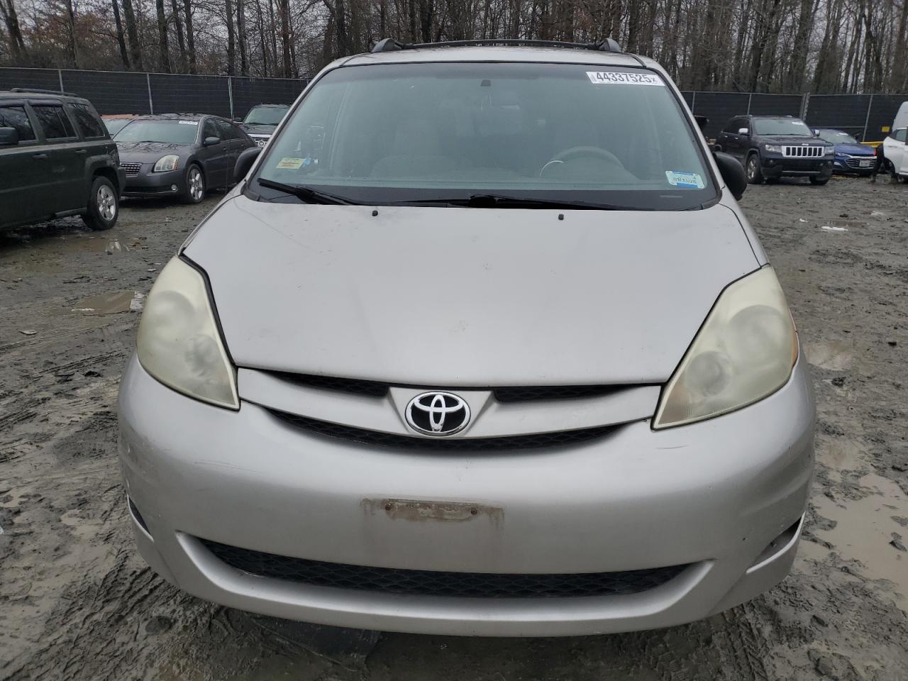 2006 Toyota Sienna - Image 5