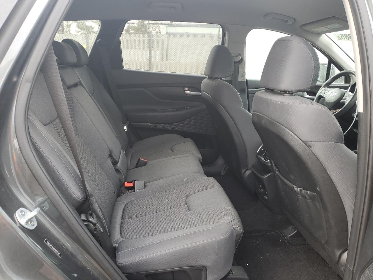 2019 Hyundai Santa Fe - Image 12