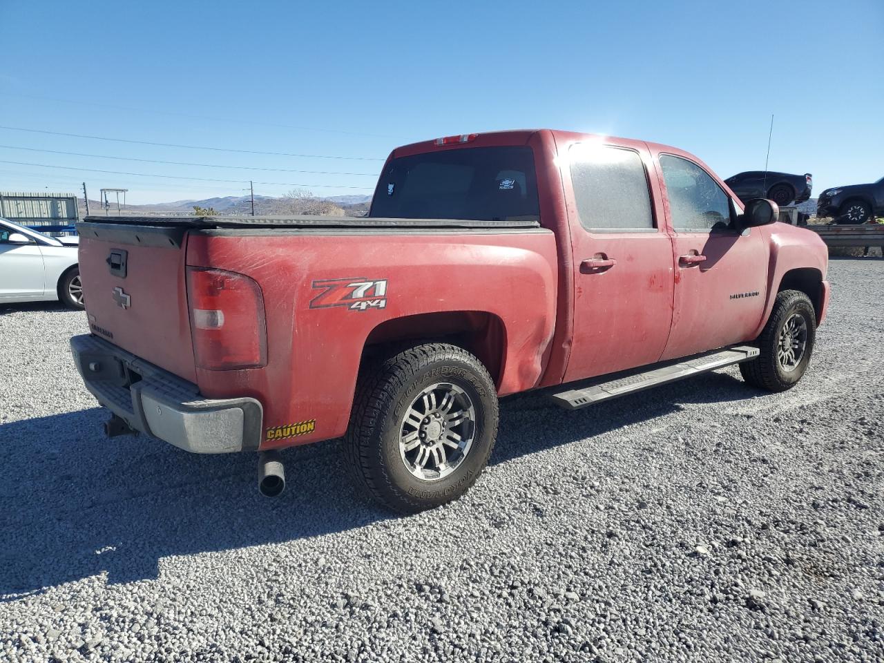 2011 Chevrolet Silverado - Image 3