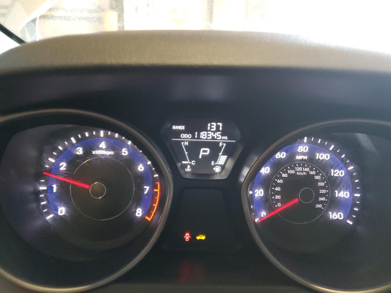 2013 Hyundai Elantra - Image 9
