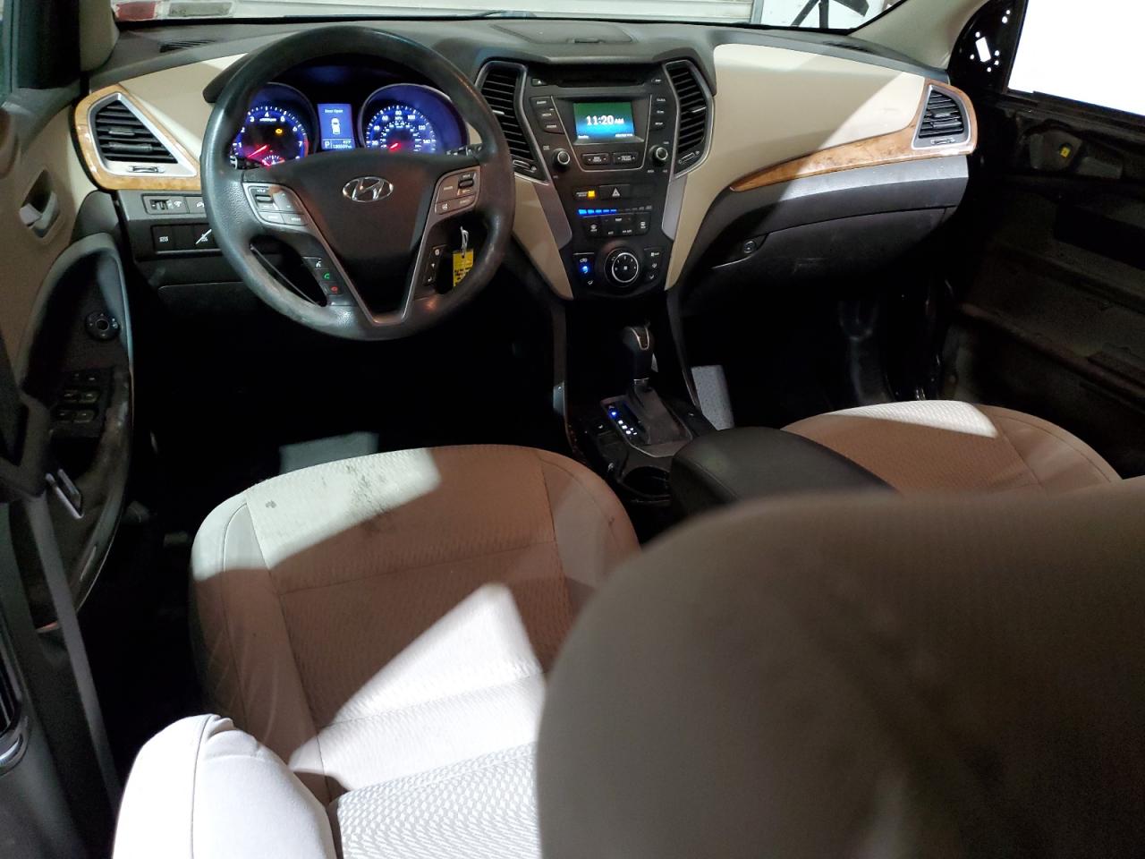 2016 Hyundai Santa Fe - Image 8