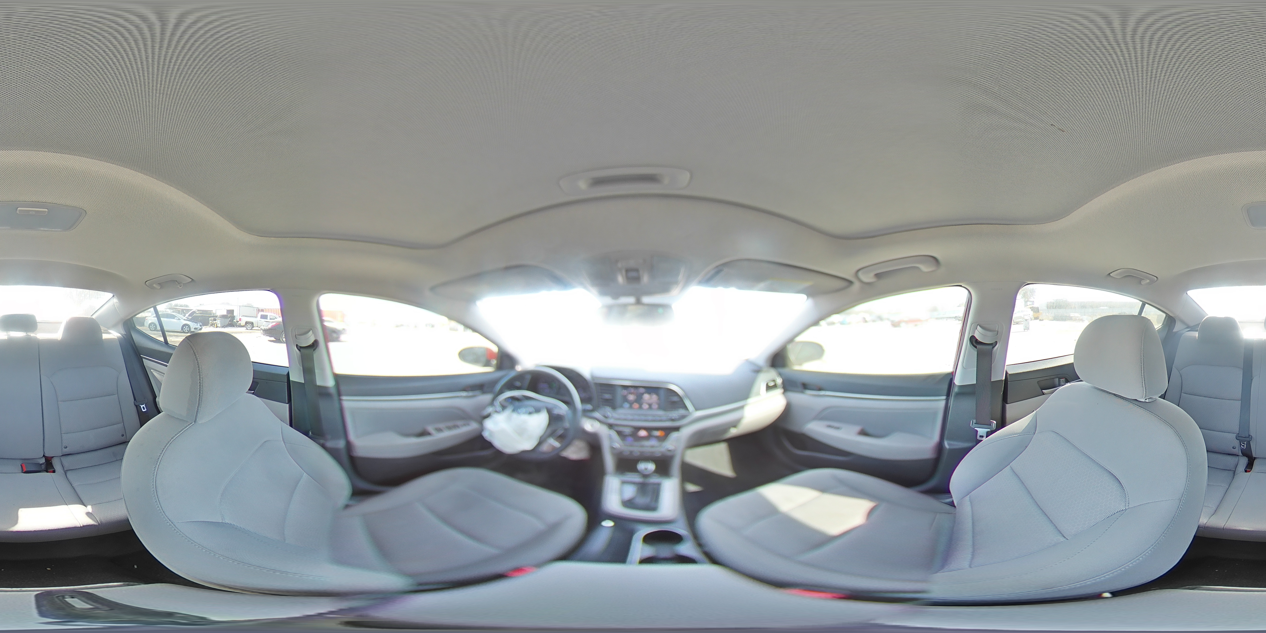2018 Hyundai Elantra - Image 12