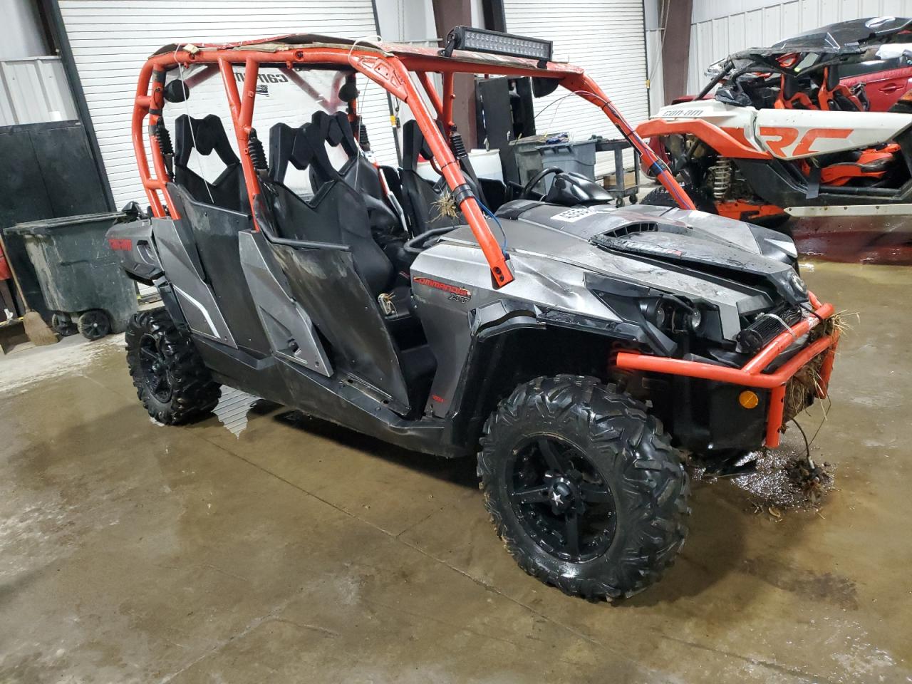 2018 Can-Am Commander Max Xt 1000R for Sale in West Mifflin, PA - All Over