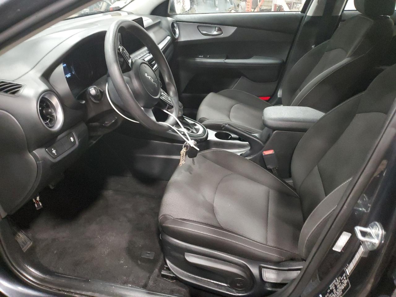 2023 Kia Forte - Image 7