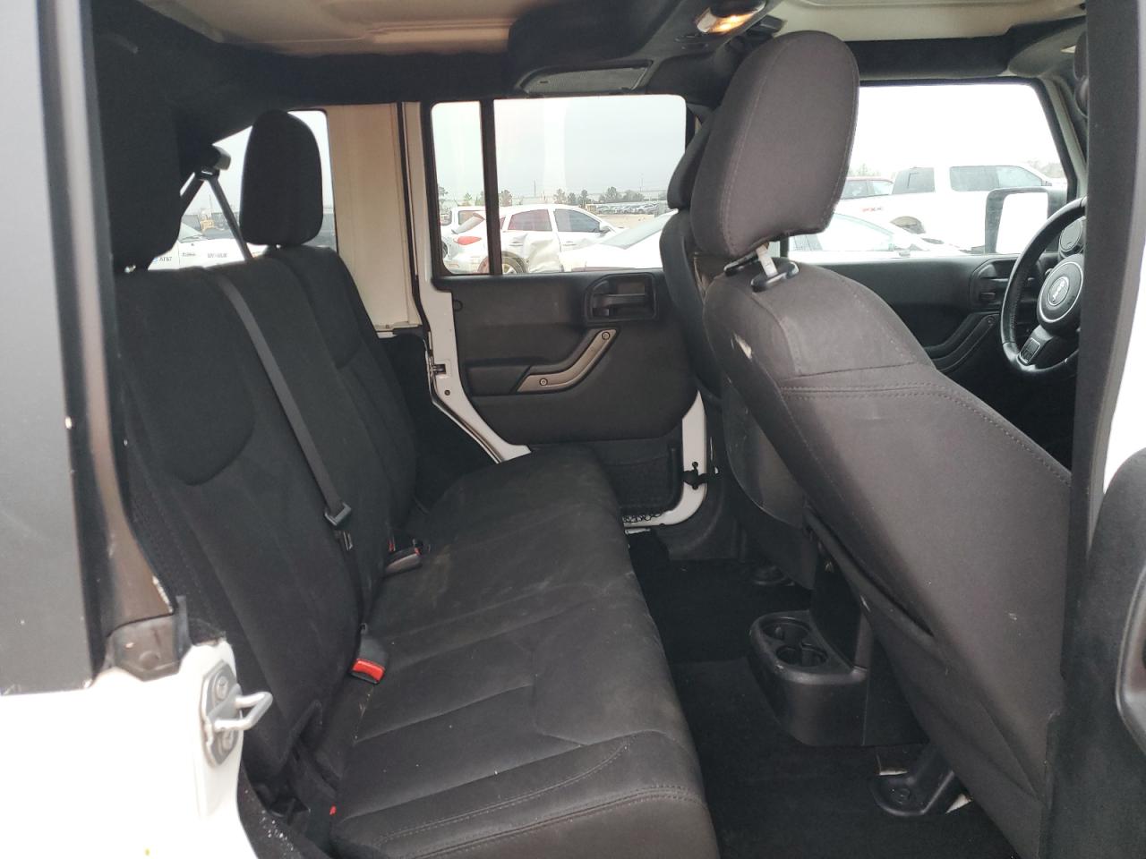 2015 Jeep Wrangler - Image 10
