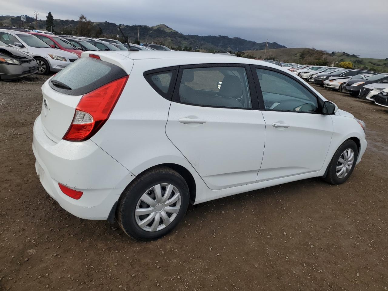 2014 Hyundai Accent - Image 3