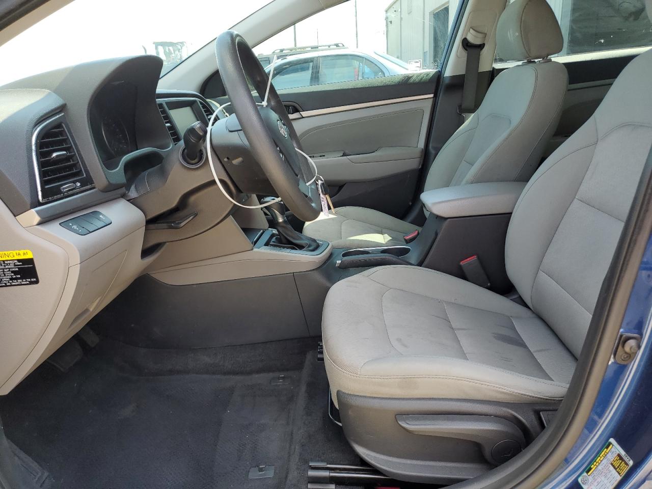 2017 Hyundai Elantra - Image 7