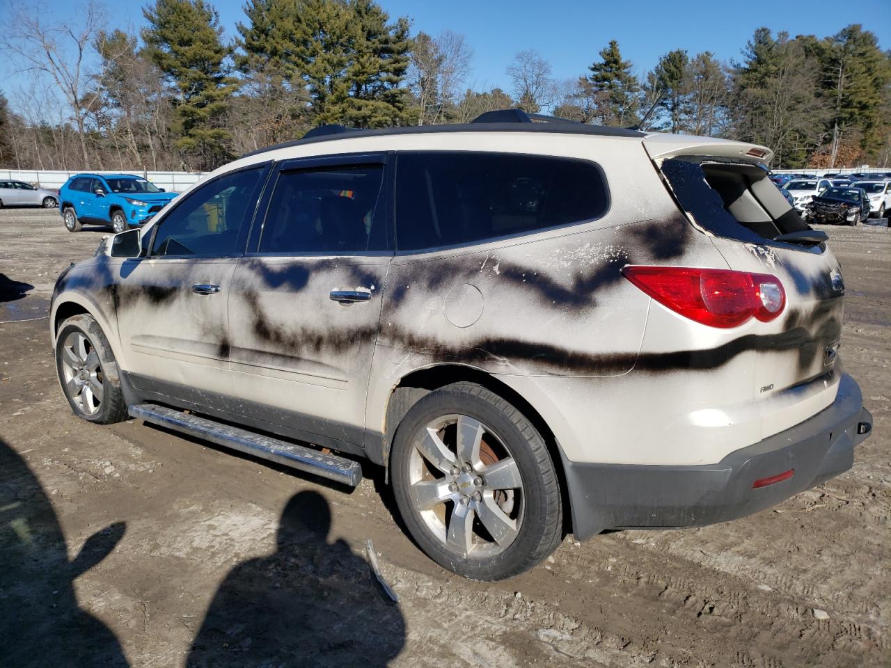 2011 Chevrolet Traverse - Image 2
