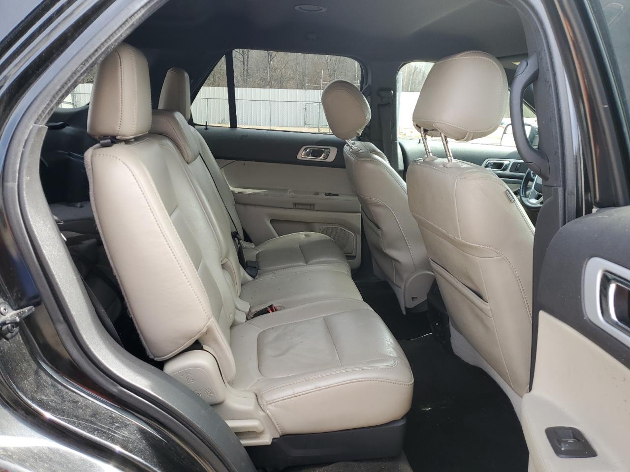 2013 Ford Explorer - Image 11