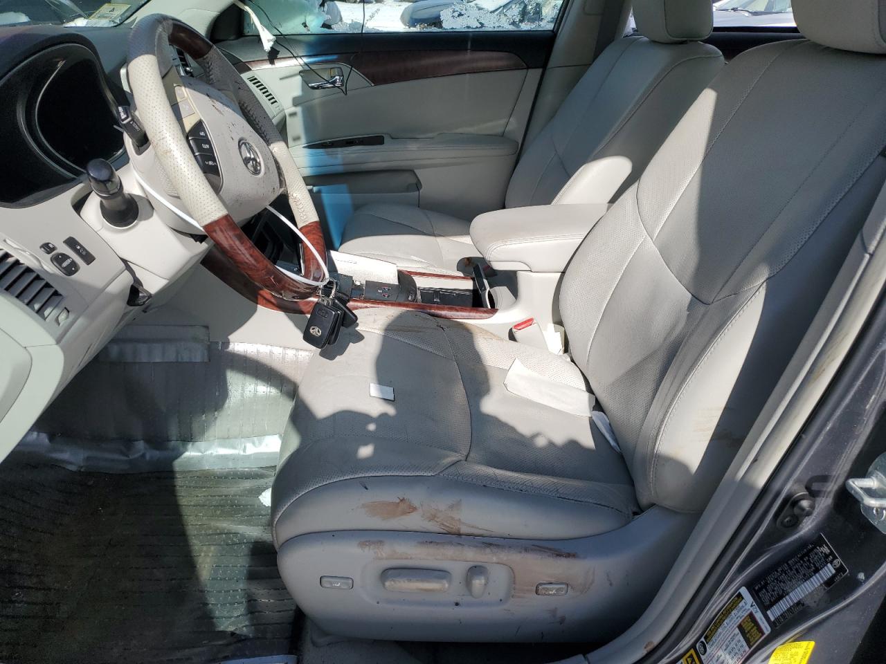 2011 Toyota Avalon - Image 7