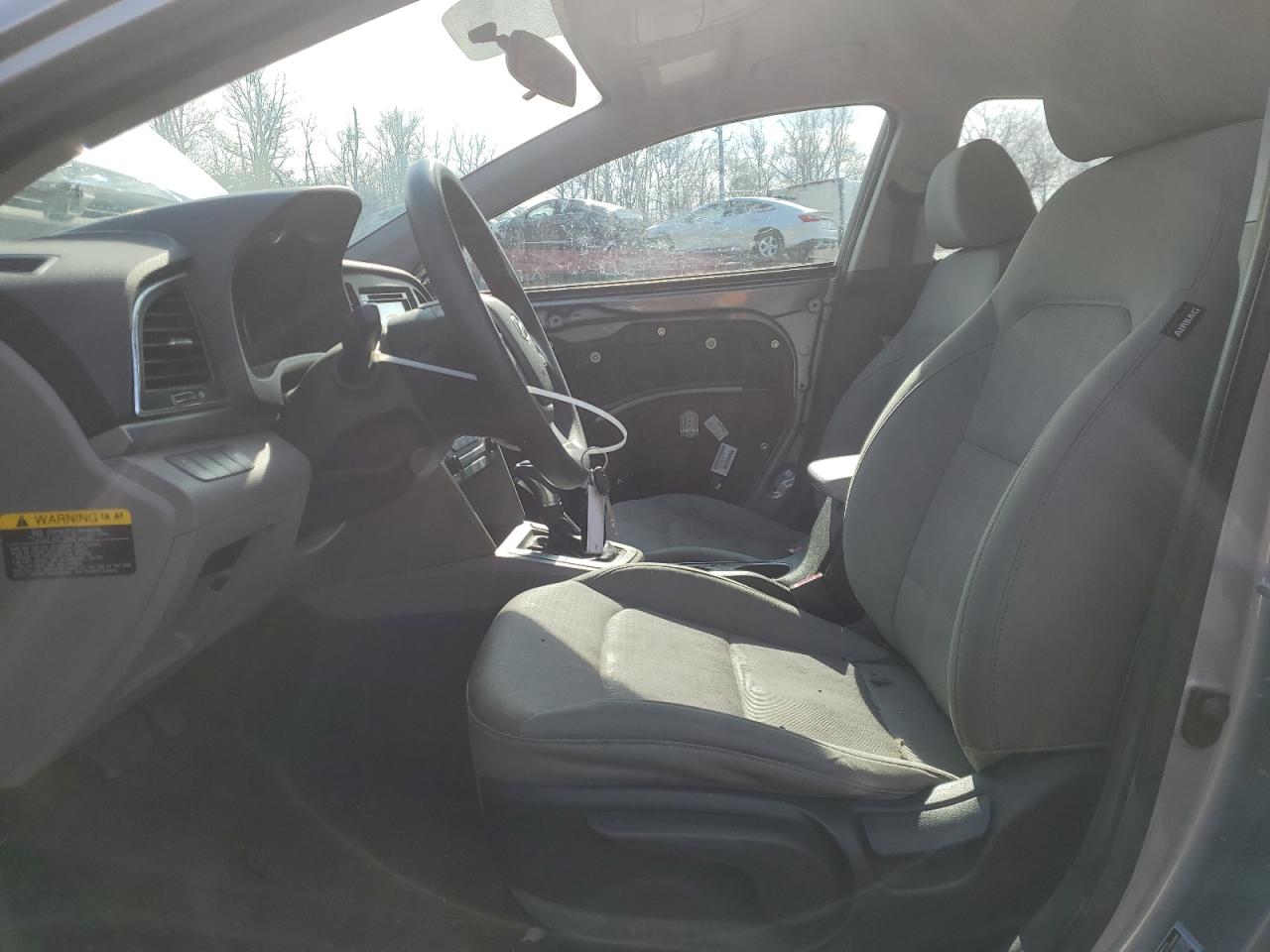 2017 Hyundai Elantra - Image 7