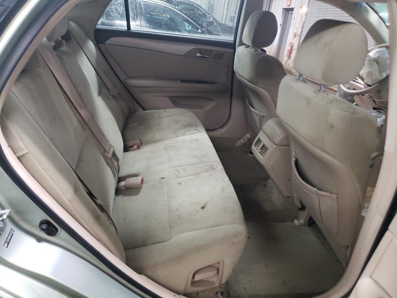 2005 Toyota Avalon - Image 10