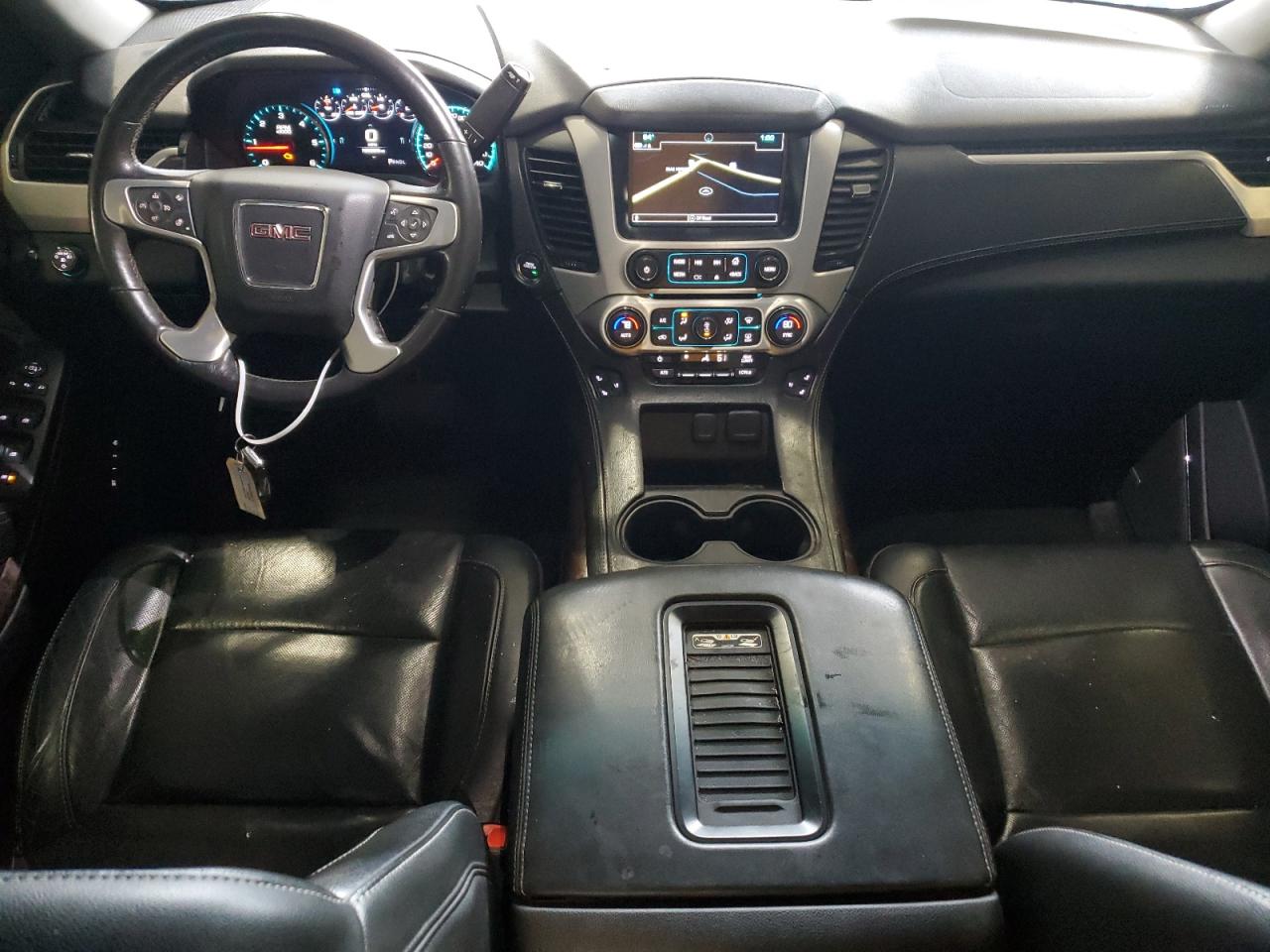 2017 GMC Yukon - Image 8