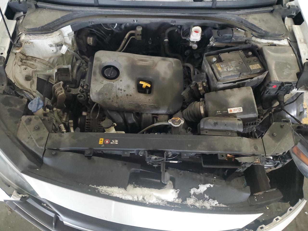 2019 Hyundai Elantra - Image 11