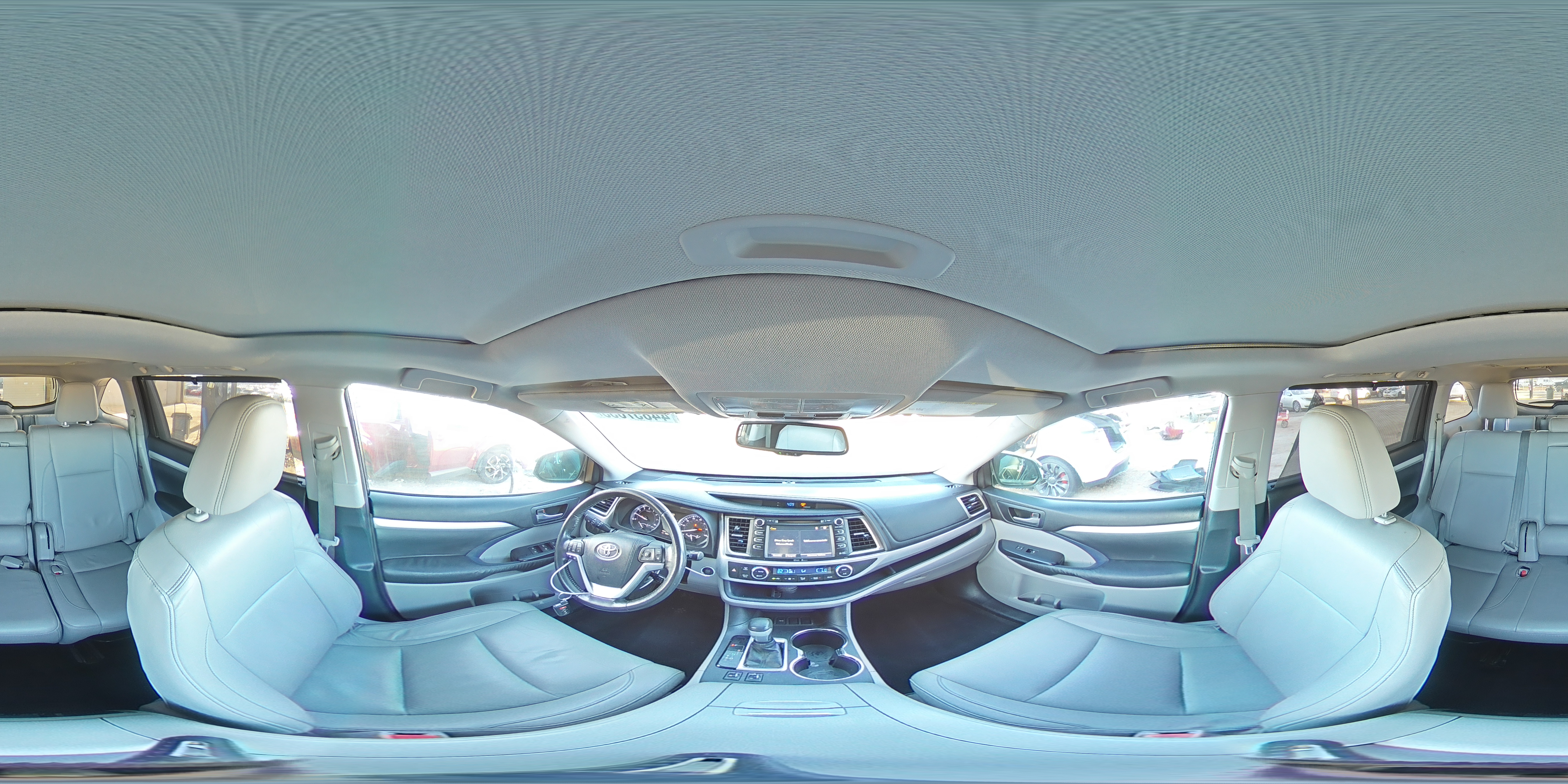 2015 Toyota Highlander - Image 14