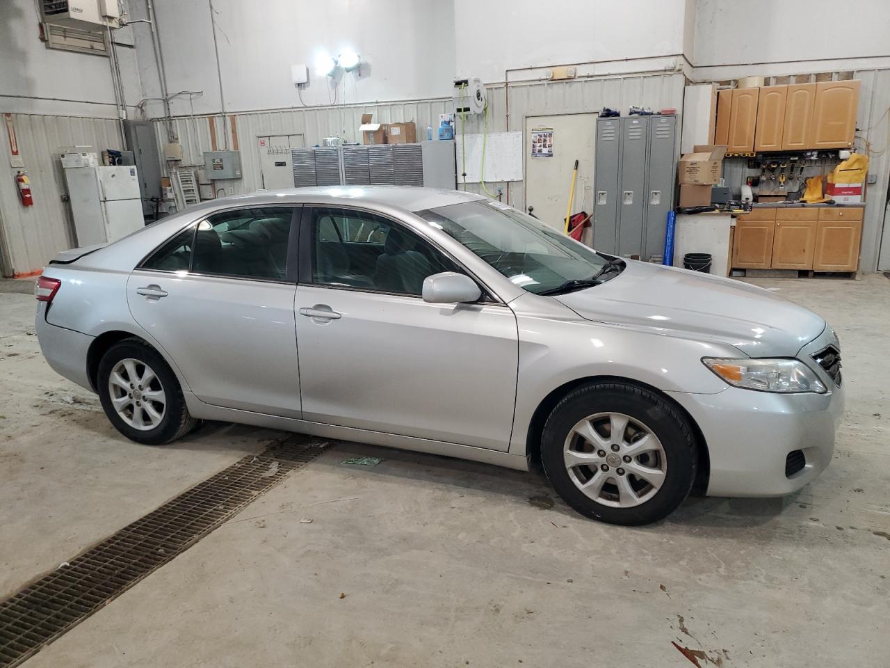 2011 Toyota Camry - Image 4