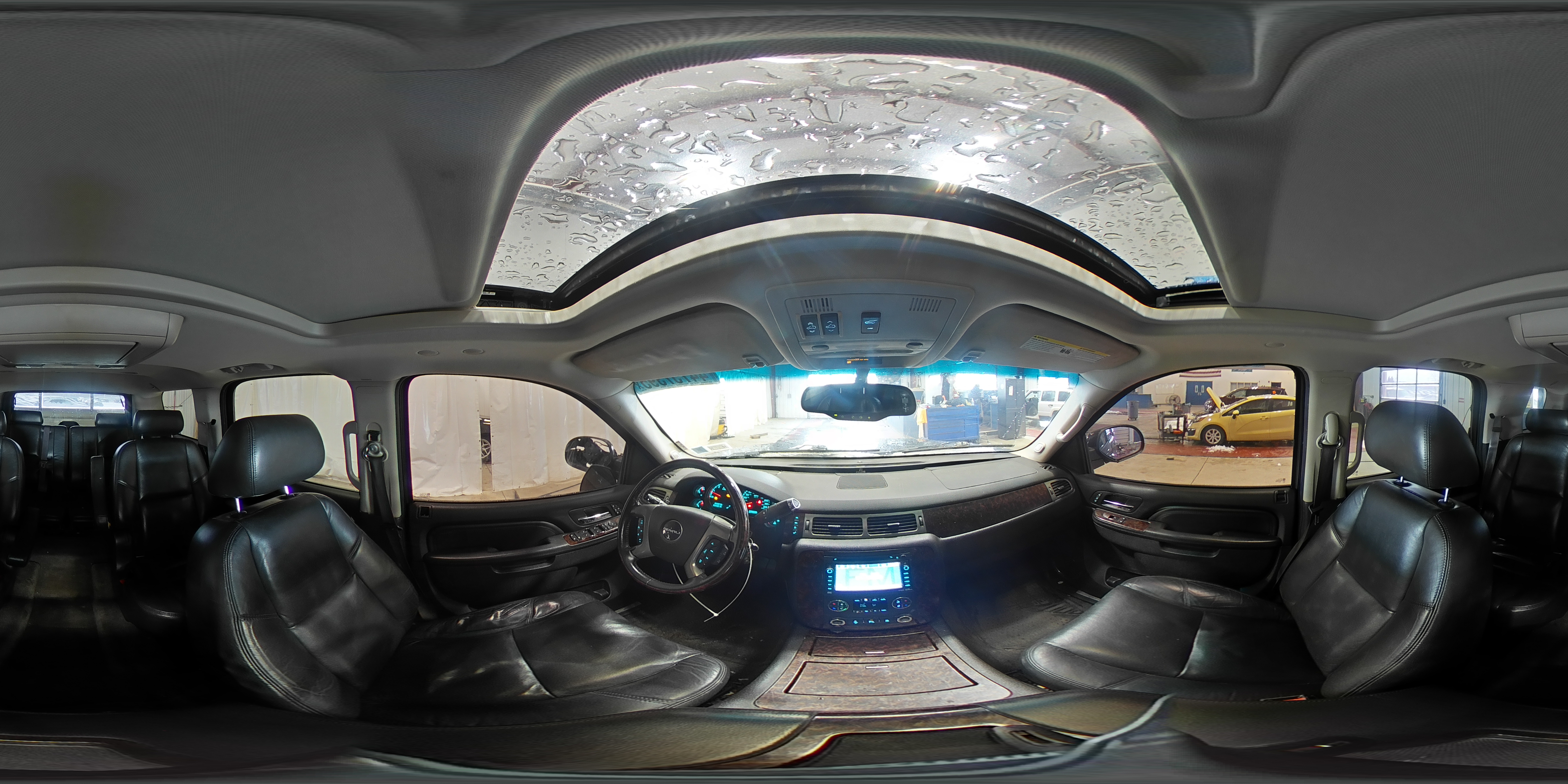 2010 GMC Yukon - Image 14