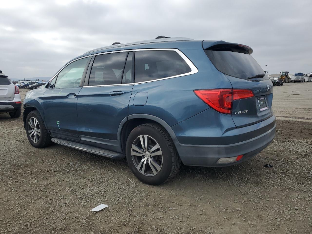 2016 Honda Pilot - Image 2