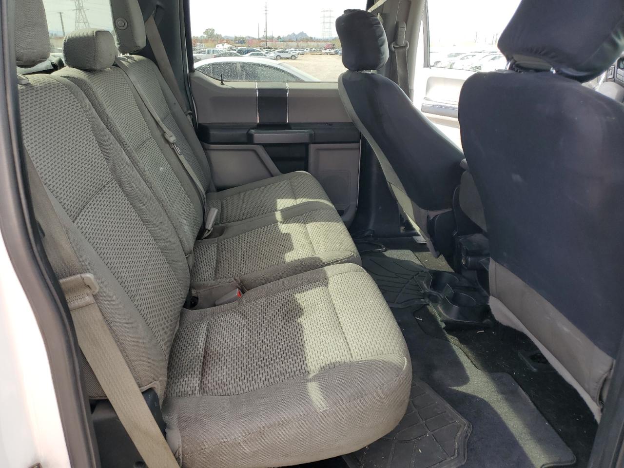 2015 Ford F-150 - Image 10