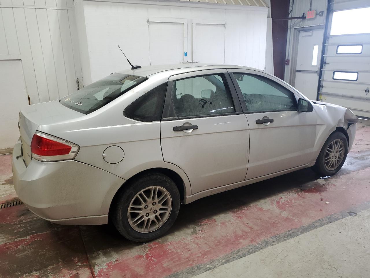 2010 Ford Focus - Image 3
