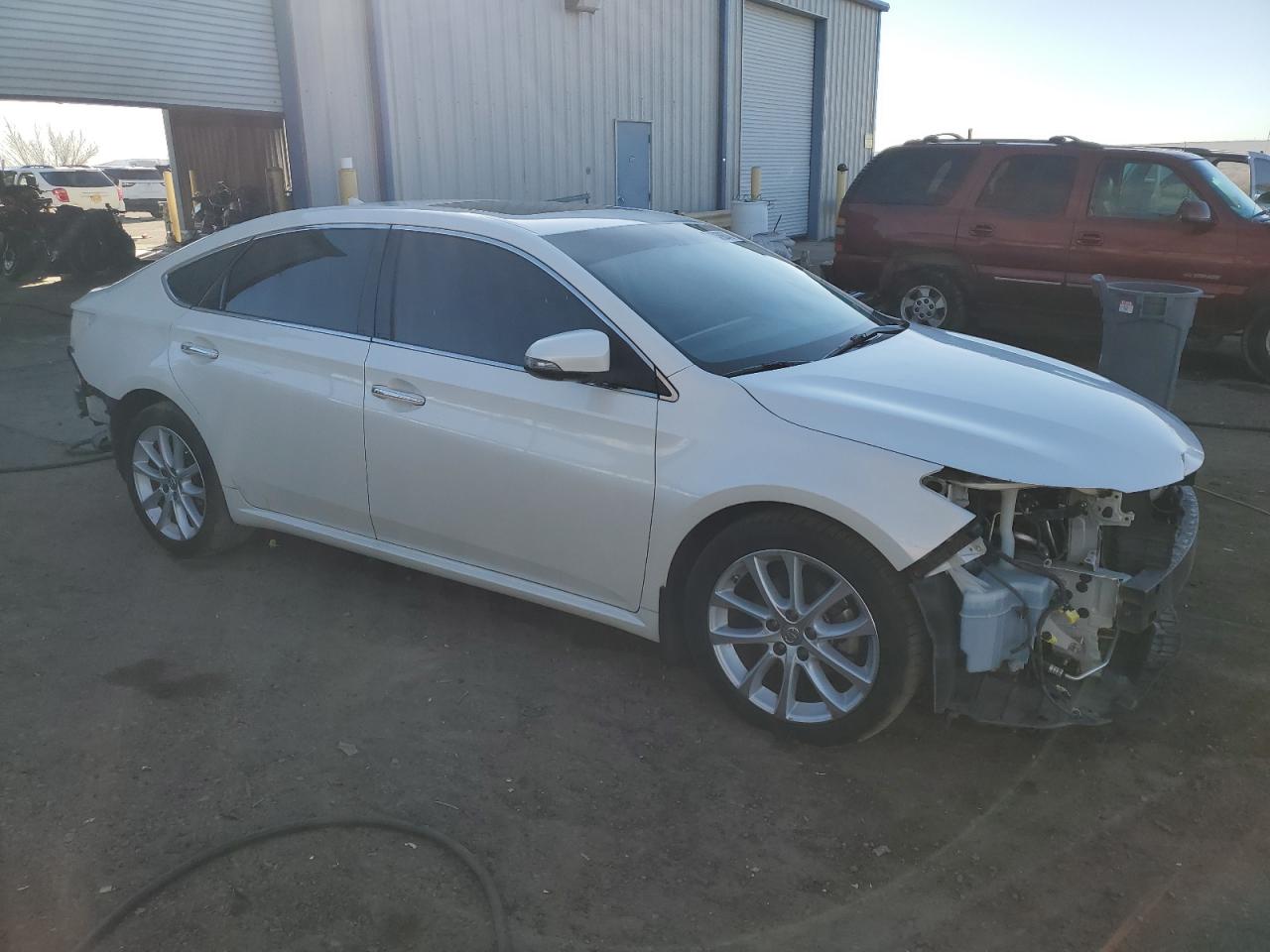 2014 Toyota Avalon - Image 4