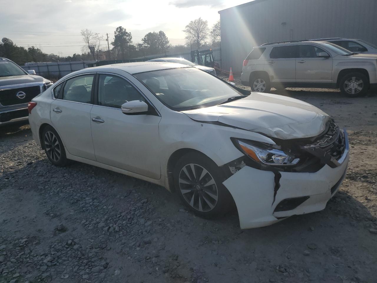 2016 Nissan Altima - Image 4