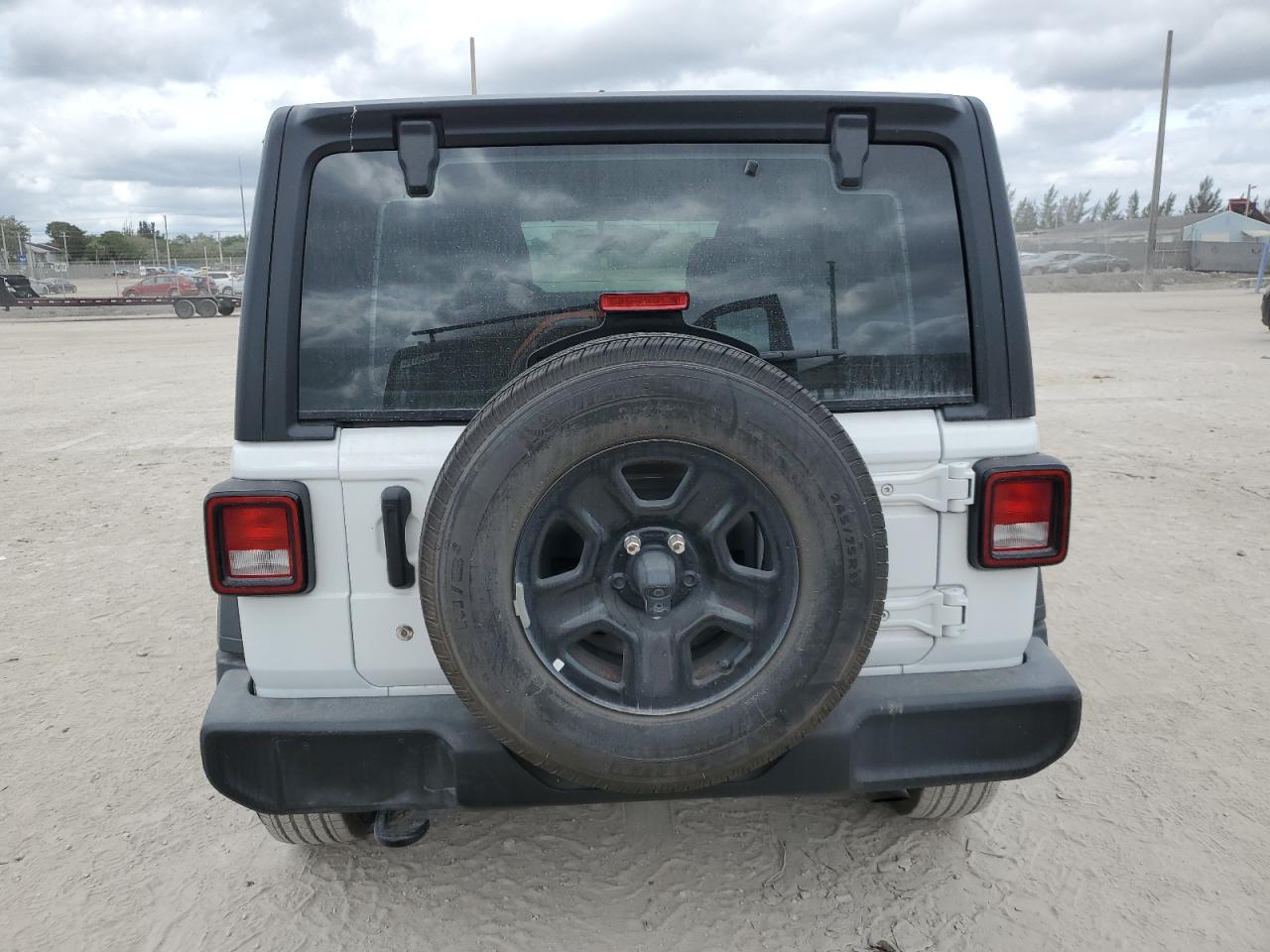 2020 Jeep Wrangler - Image 6