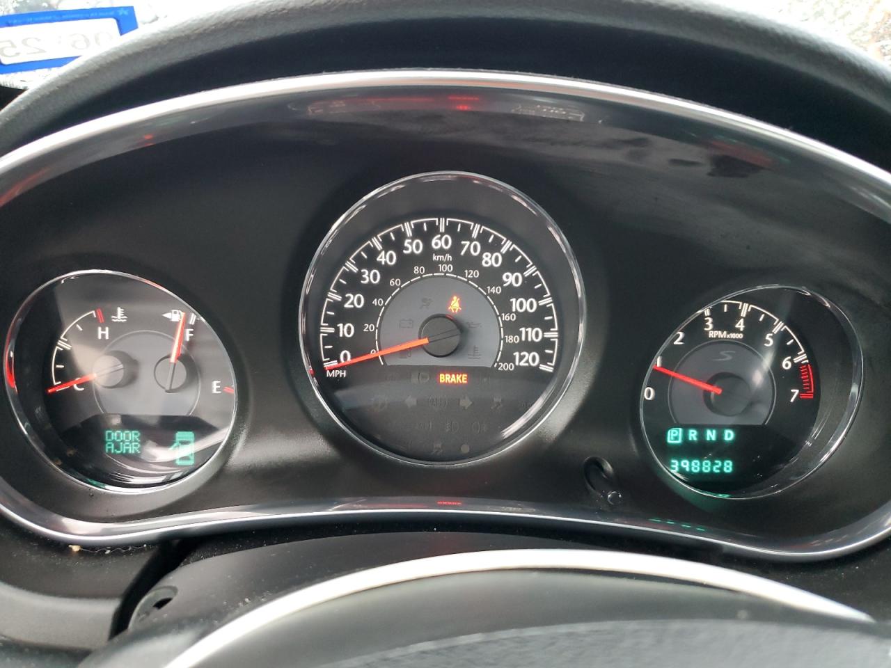 2013 Chrysler 200 - Image 9