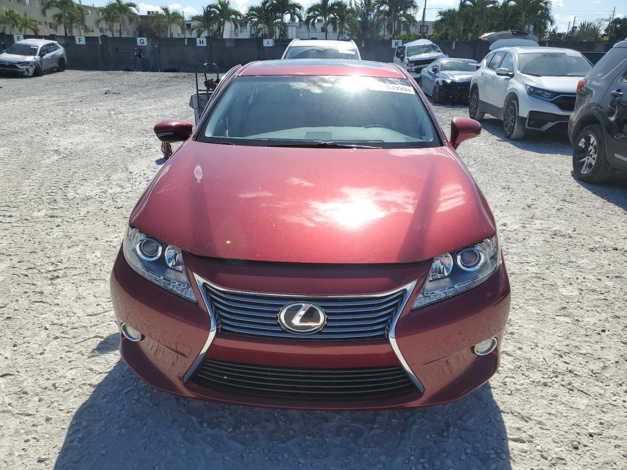 2015 Lexus ES - Image 5