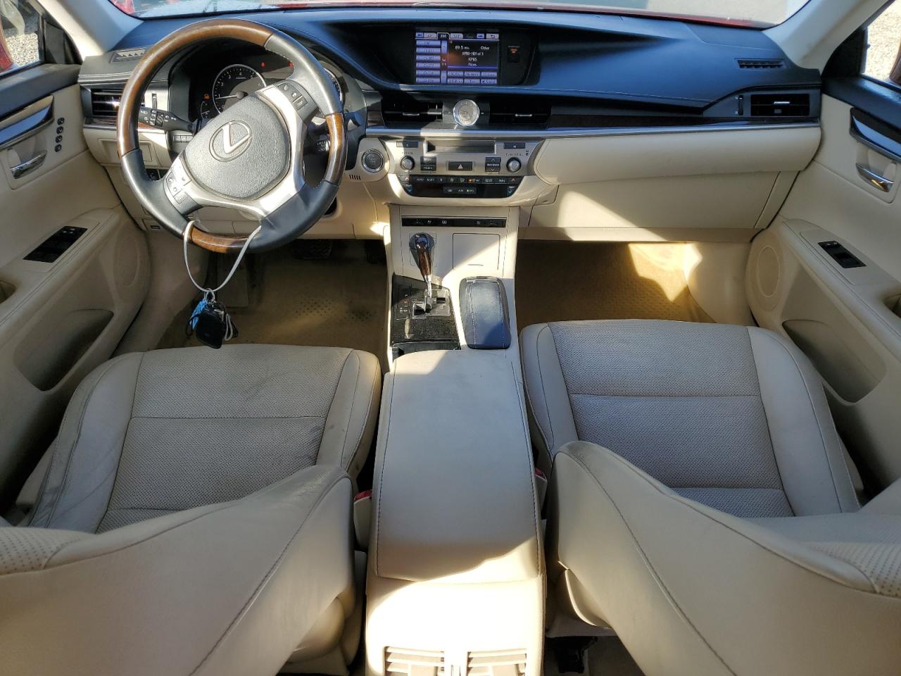 2013 Lexus ES - Image 8