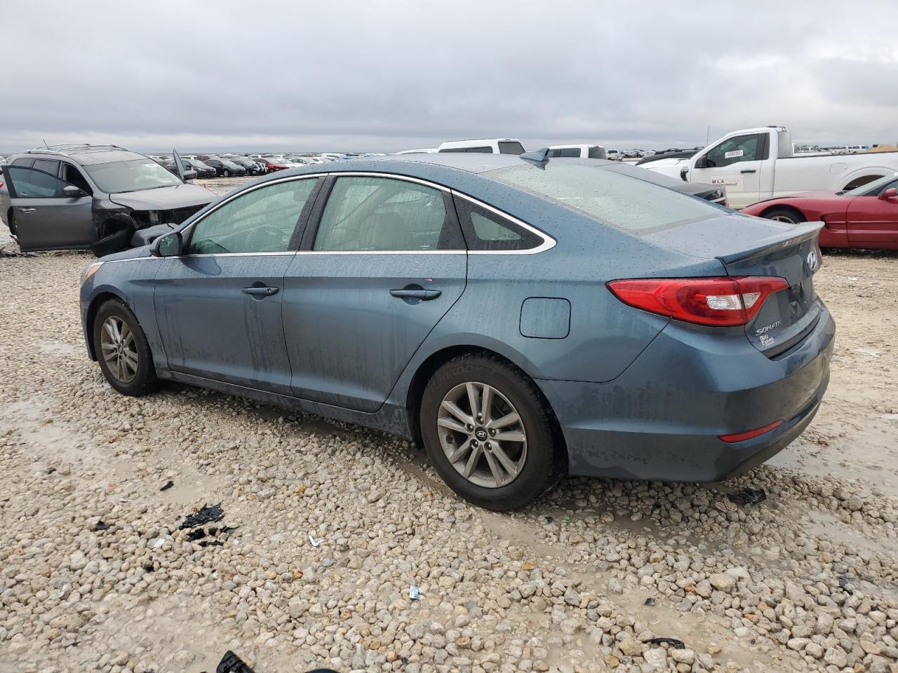 2017 Hyundai Sonata - Image 2