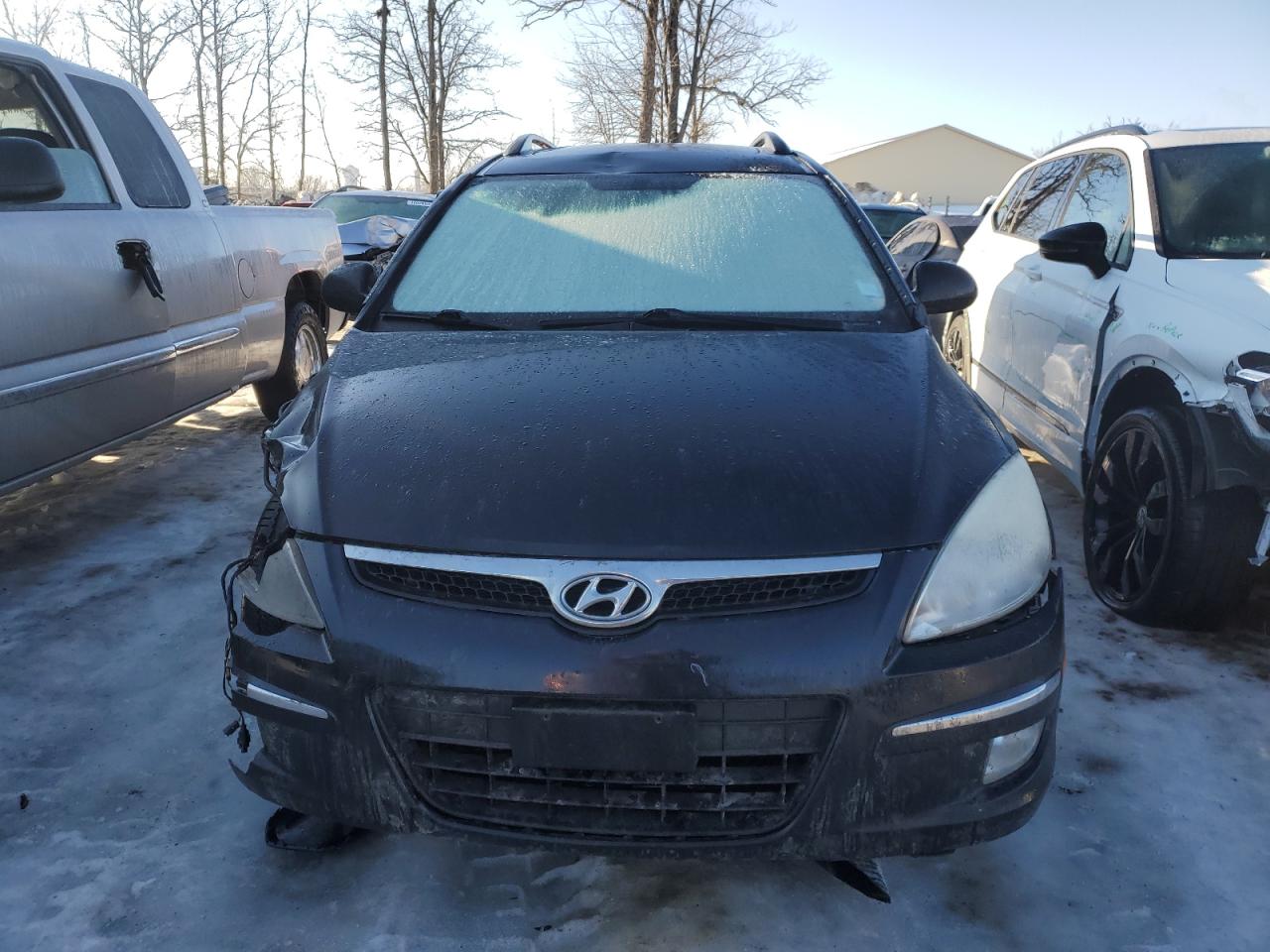2010 Hyundai Elantra - Image 5