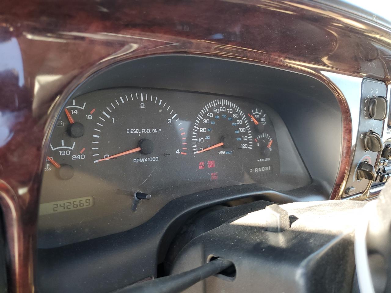1998 Dodge RAM - Image 9