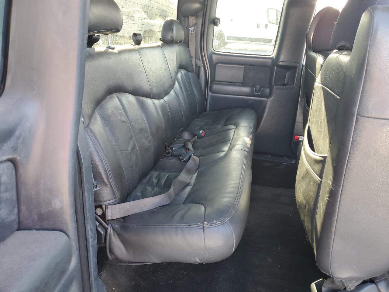 2001 Chevrolet Silverado - Image 10