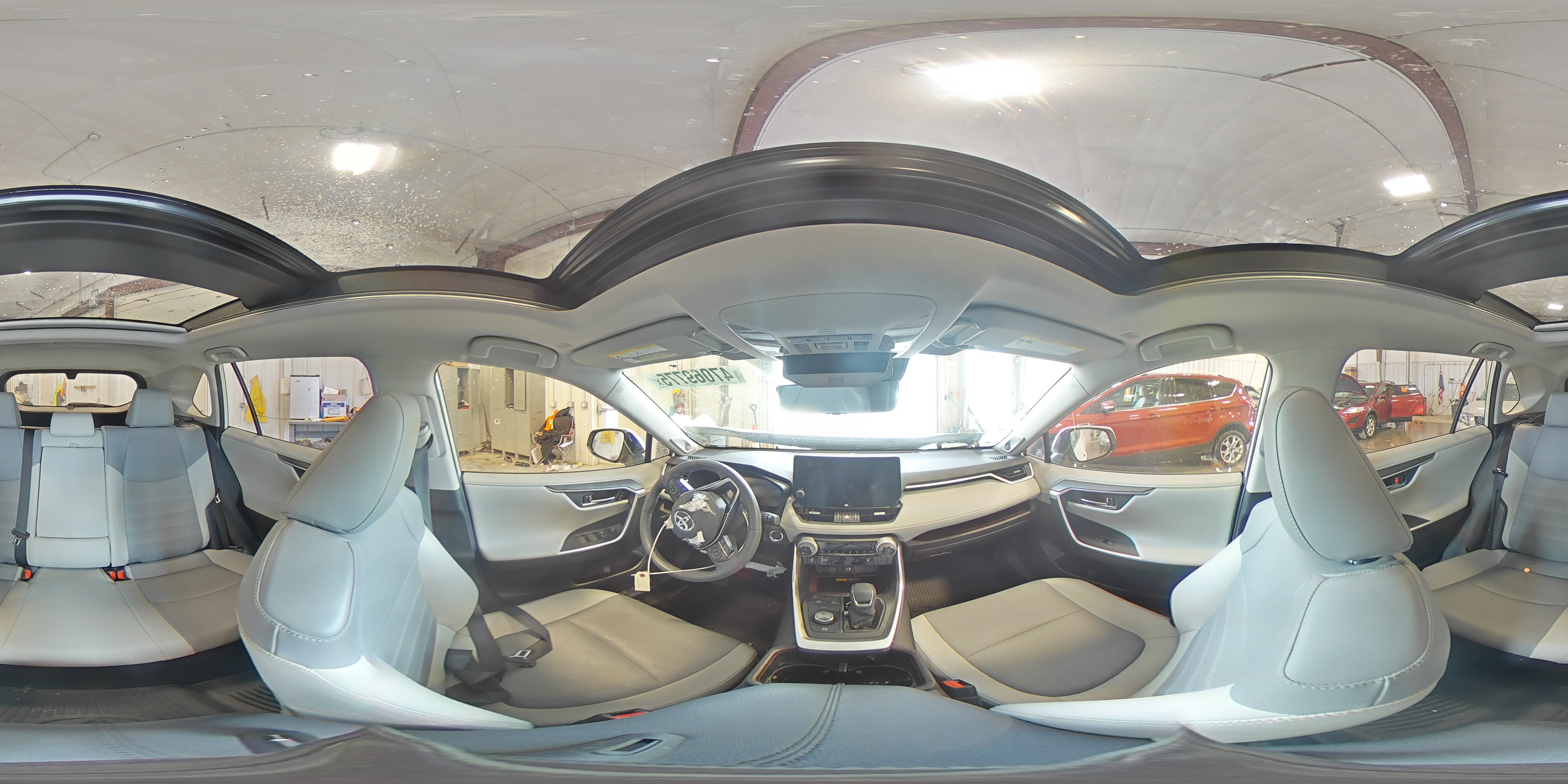 2024 Toyota RAV 4 - Image 15