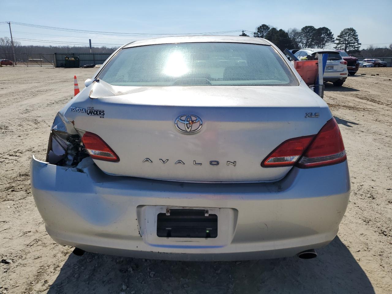 2006 Toyota Avalon - Image 6